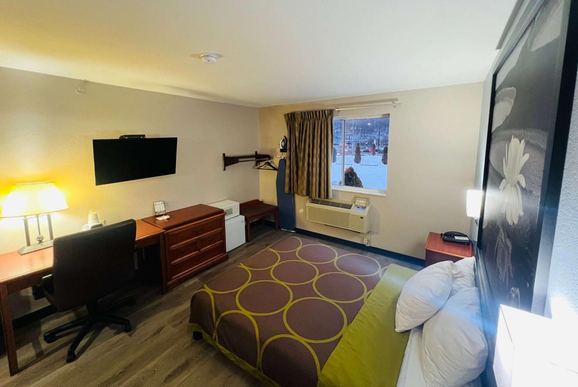 Super 8 By Wyndham Pittsburgh/Monroeville Extérieur photo