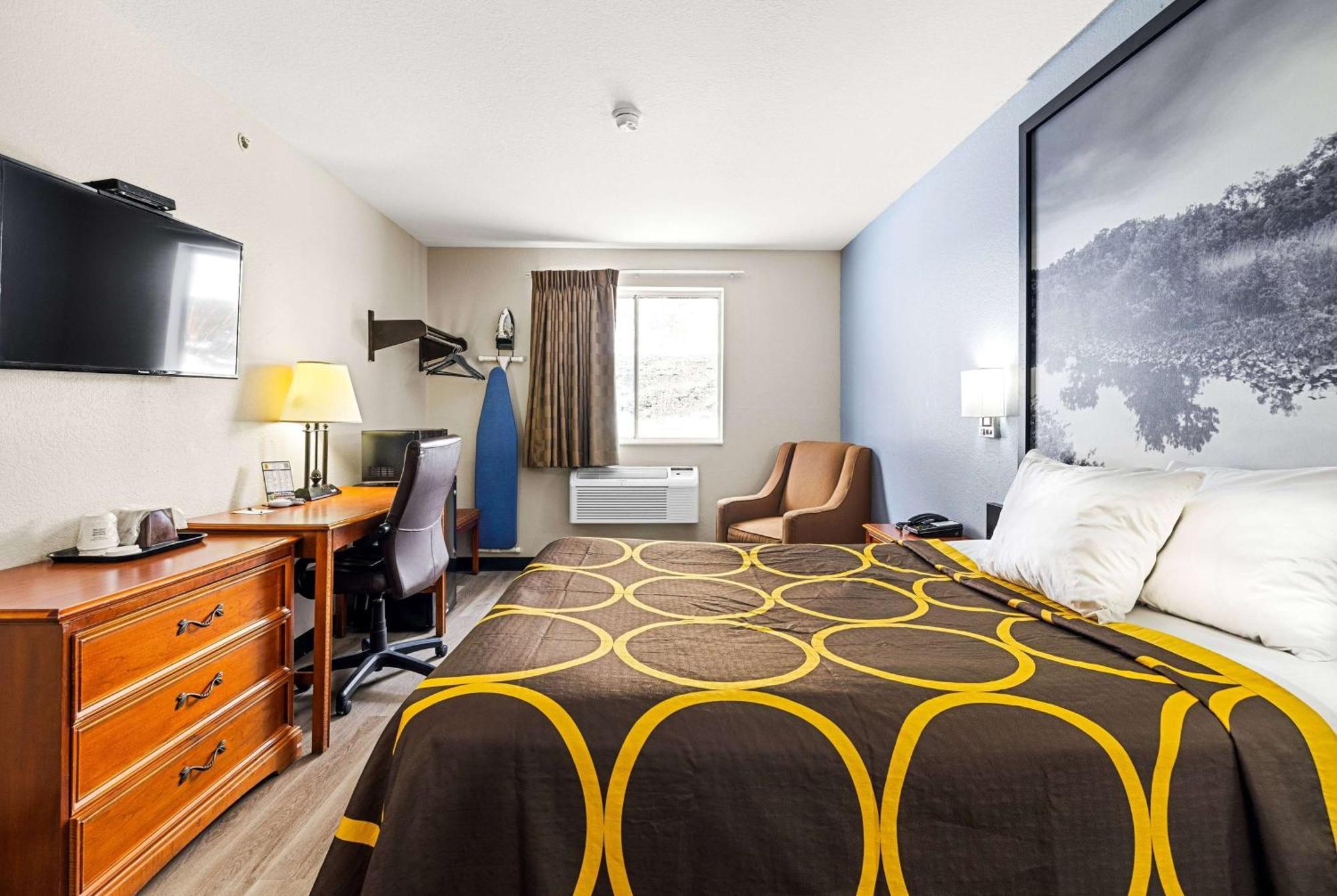 Super 8 By Wyndham Pittsburgh/Monroeville Extérieur photo