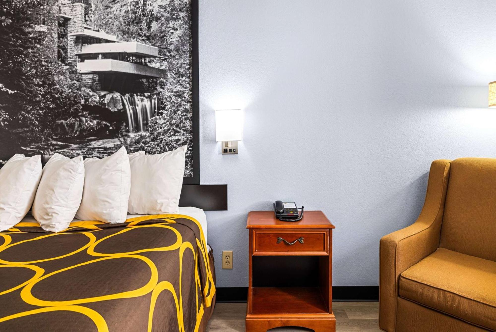 Super 8 By Wyndham Pittsburgh/Monroeville Extérieur photo