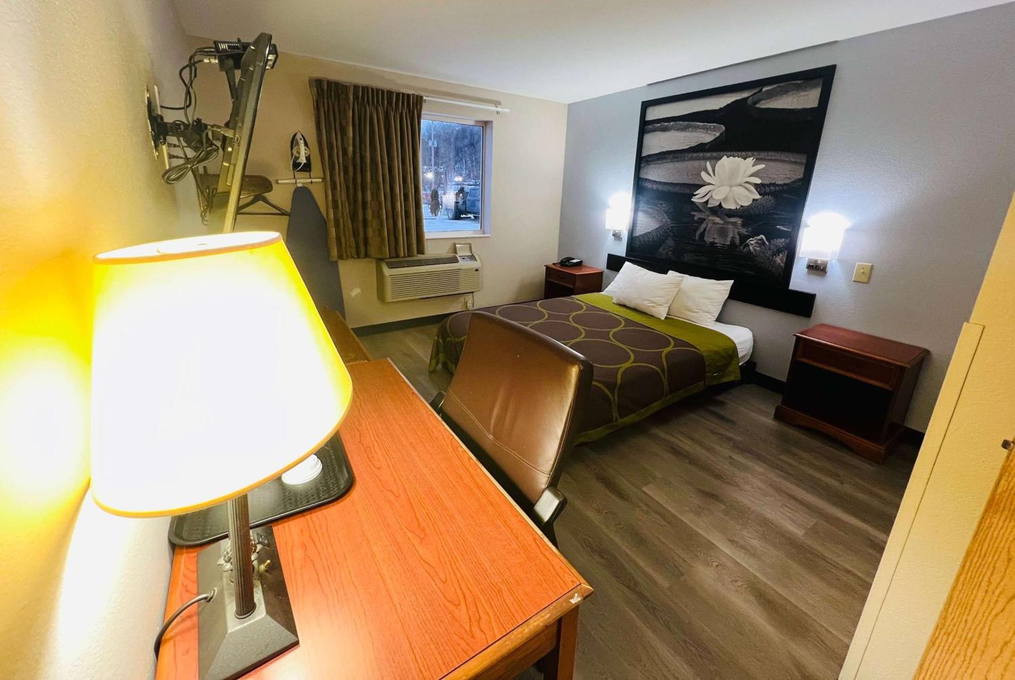 Super 8 By Wyndham Pittsburgh/Monroeville Extérieur photo