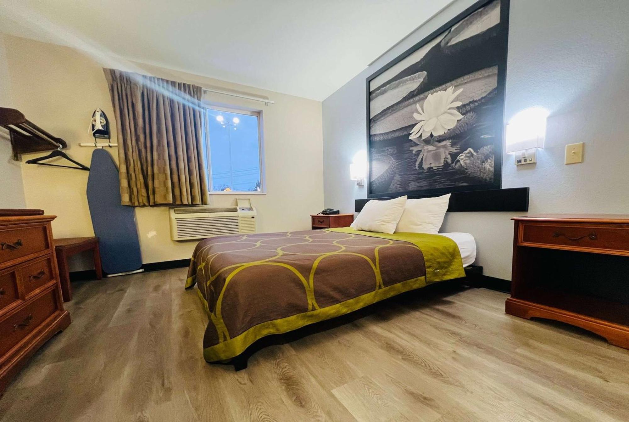 Super 8 By Wyndham Pittsburgh/Monroeville Extérieur photo