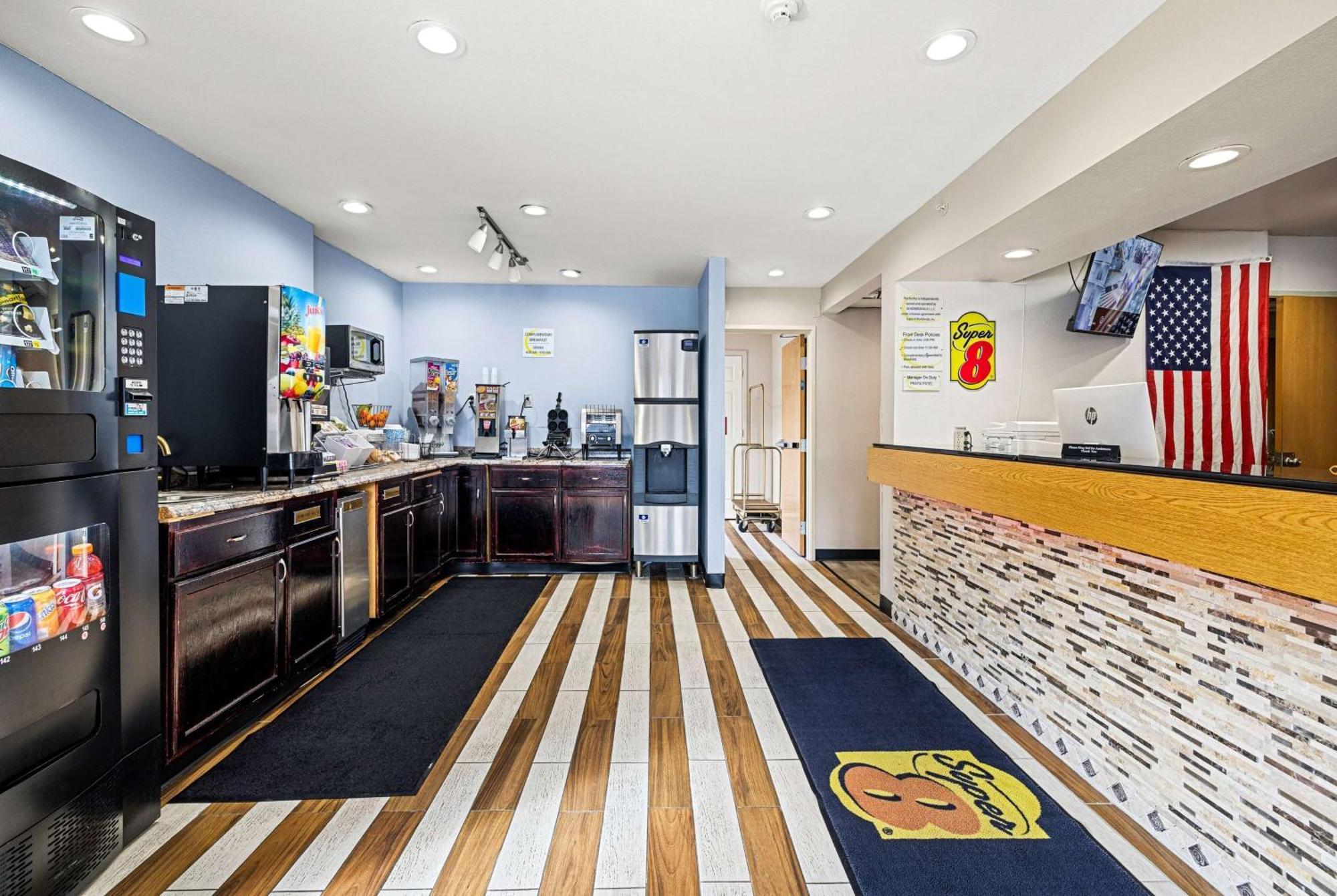 Super 8 By Wyndham Pittsburgh/Monroeville Extérieur photo